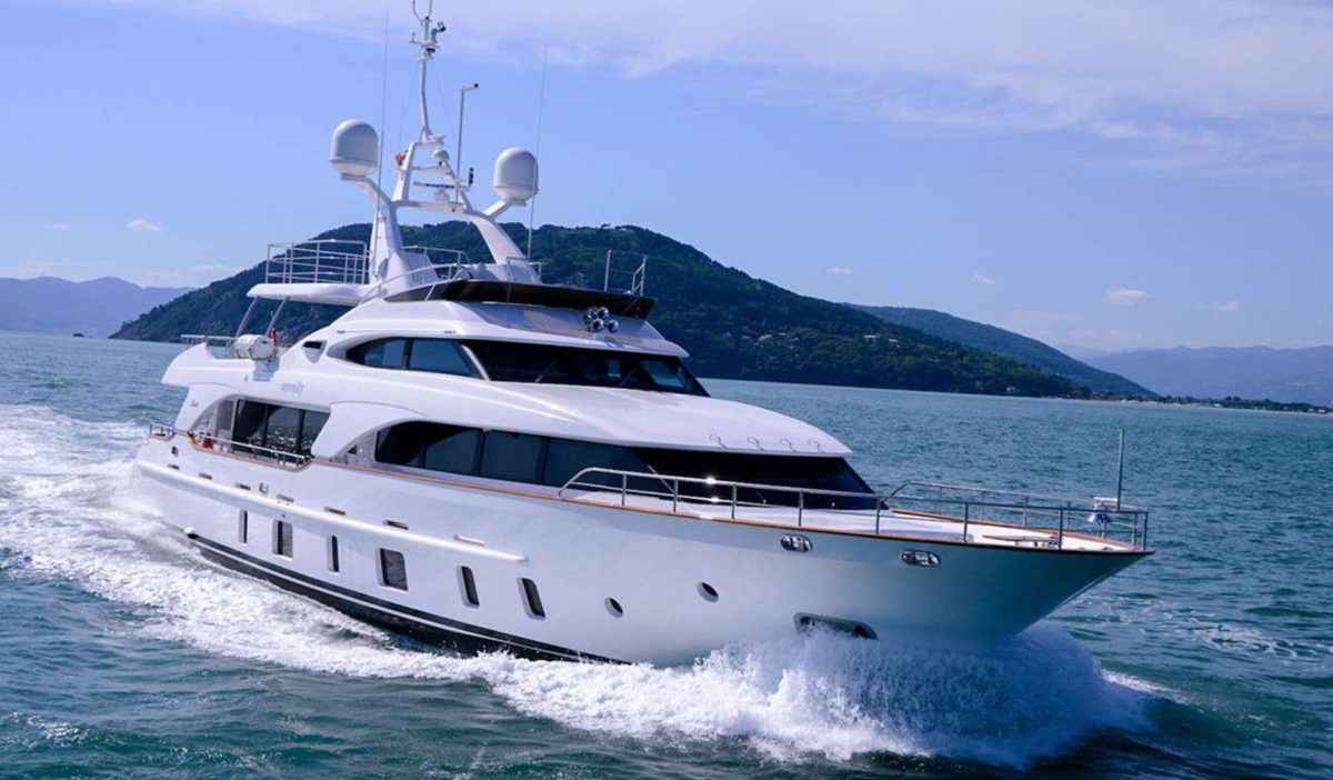 BENETTI 105 2012 год