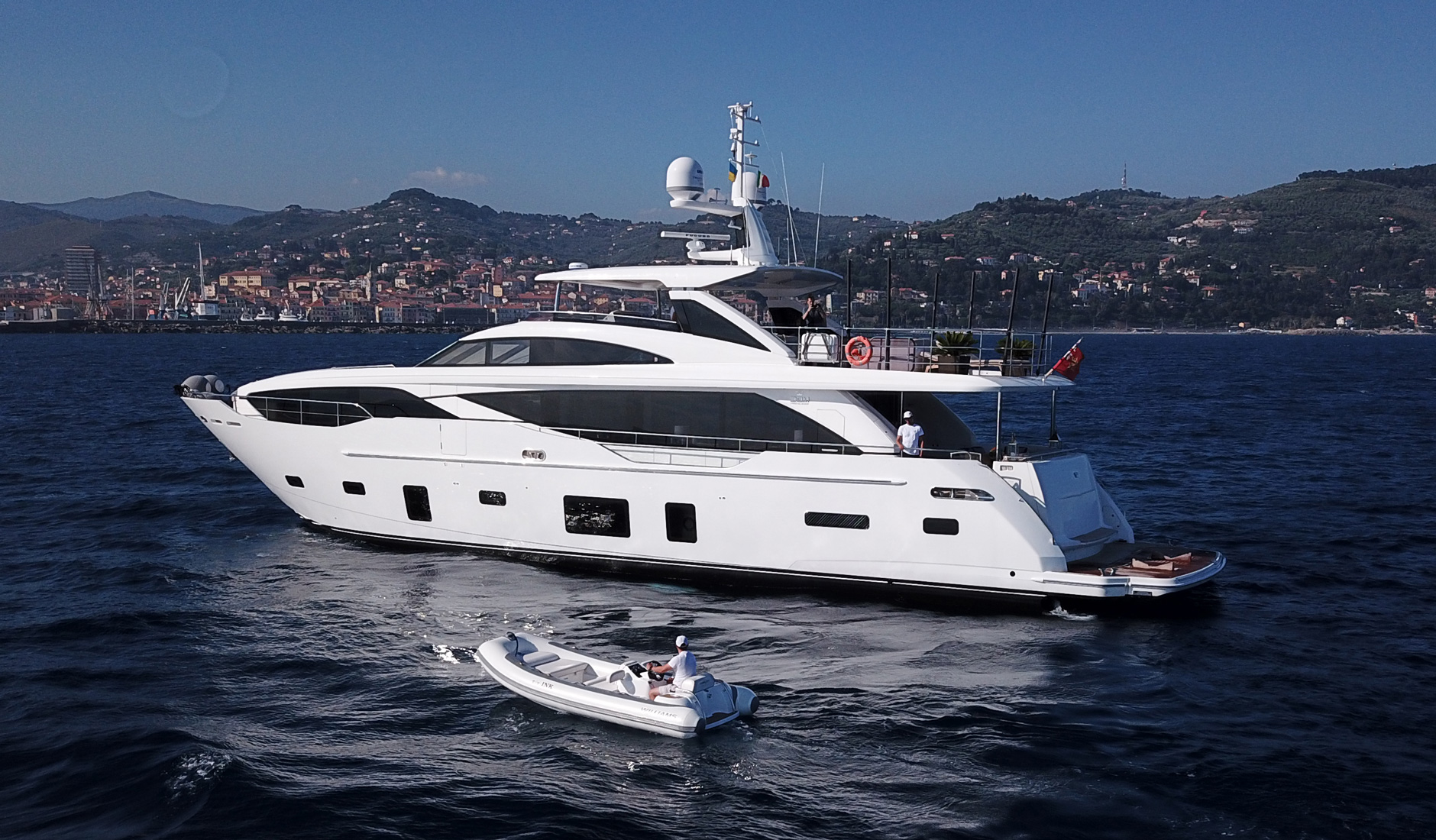 Buy yacht PRINCESS 30M/2017