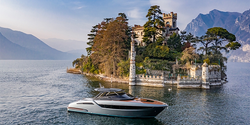 Riva first received a hardtop version for the Open line