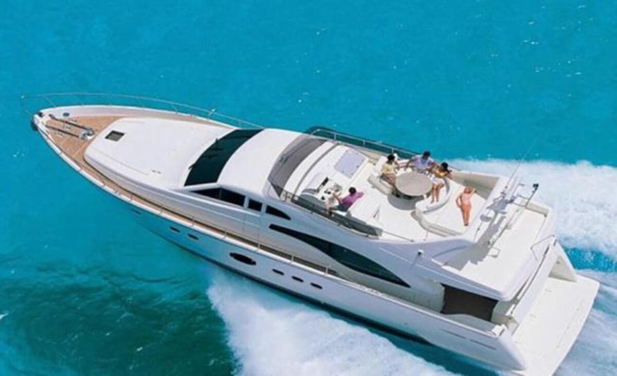 Ferretti Yachts 68