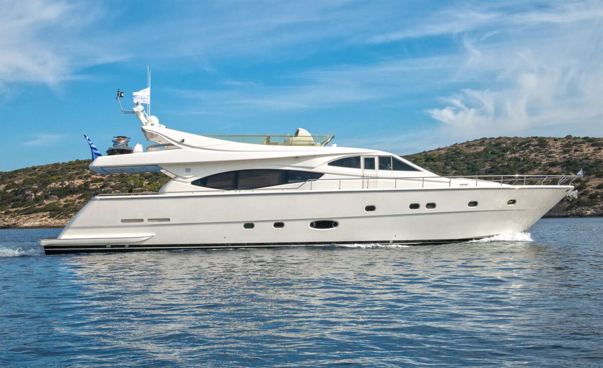Ferretti Yachts 76