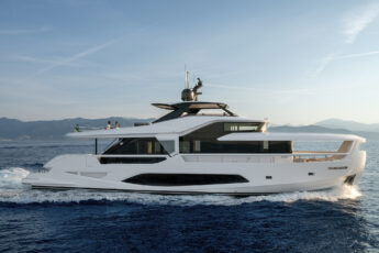 Ferretti Yachts Infynito 80