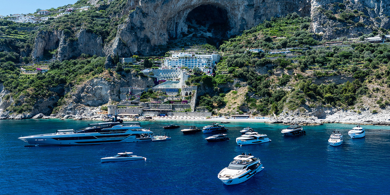 Midsummer Dream в Амальфи: Ferretti Group представляет новую Riva 54Metri